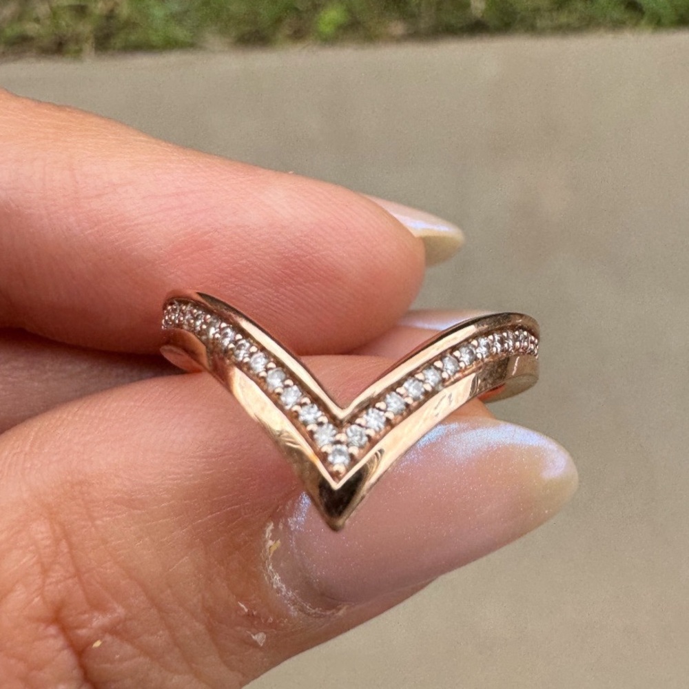 Elegant Rose Gold Chevron Ring with diamonds